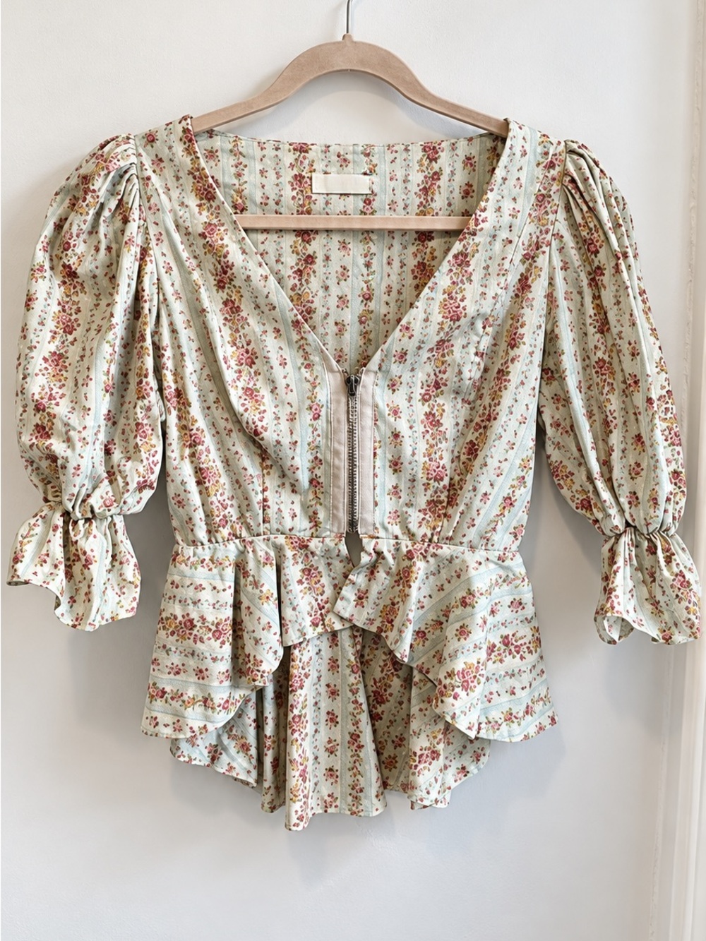 Petersyn Floral Puff-Sleeve Peplum Top in Mint
